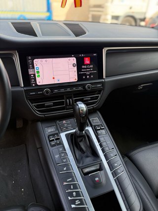 Porsche Macan 2021