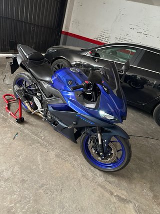 Yamaha R3 2024 Azul