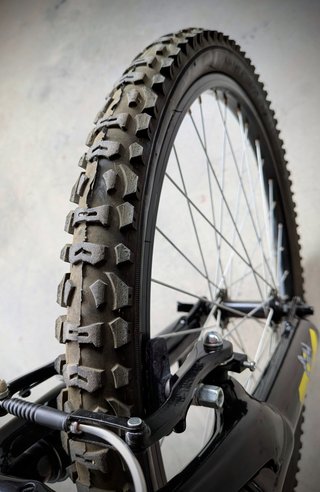 Bicicleta B-PRO M-24