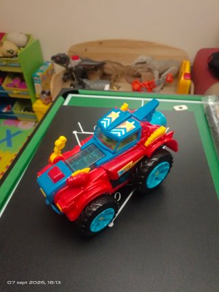Coche Superthings Monster Roller