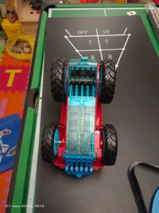 Coche Superthings Monster Roller