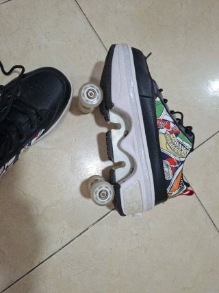 Zapatillas con ruedas T40