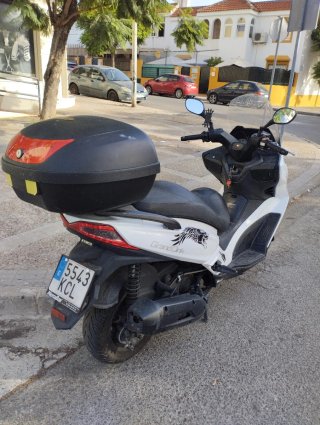 Moto Scooter Blanca 125c.c