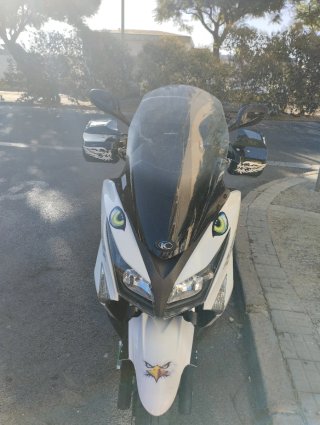 Moto Scooter Blanca 125c.c