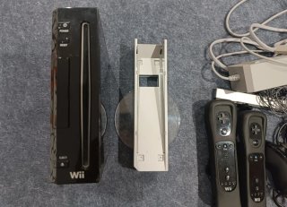 Consola Wii Negra + Juegos y Accesorios