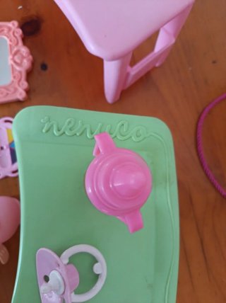 Juguetes de bebé: bolso, biberón, espejo NENUCO