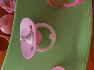 Juguetes de bebé: bolso, biberón, espejo NENUCO