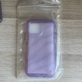 Funda morada transparente wave para iPhone 12