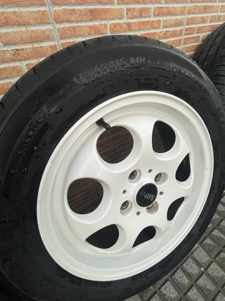 Llantas Mini Cooper y neumáticos 2004 Blancas
