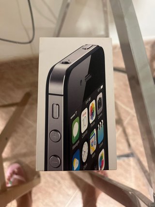 iPhone 4 Negro (No funciona). Vender por piezas.