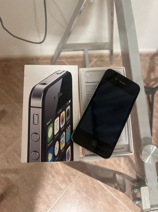 iPhone 4 Negro (No funciona). Vender por piezas.