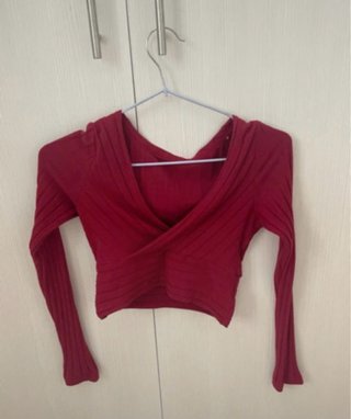 Camiseta manga larga cruzada roja