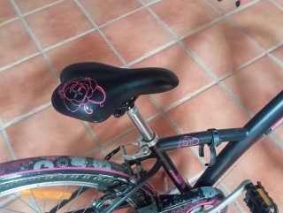 Bicicleta niña BTWIN semi nueva.2 veces utilizada