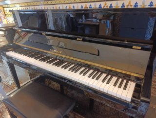 Piano Samick JS-115 Vertical Acústico