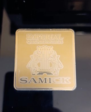 Piano Samick JS-115 Vertical Acústico