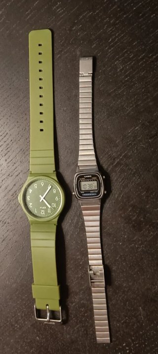 Set Orologi Casio LA670W e Simil Casio Verde