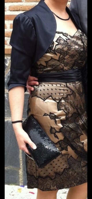 Vestido de fiesta beige y negro