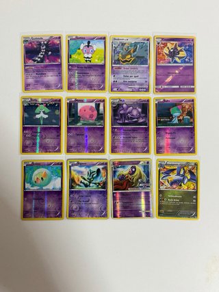 Lote 106 Cartas Pokémon Holo/Reverse