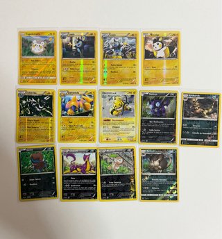 Lote 106 Cartas Pokémon Holo/Reverse