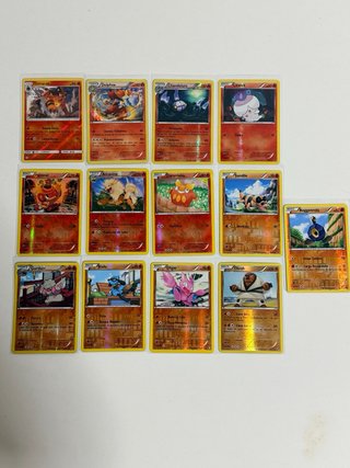 Lote 106 Cartas Pokémon Holo/Reverse