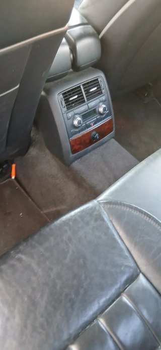 Audi A8 2004