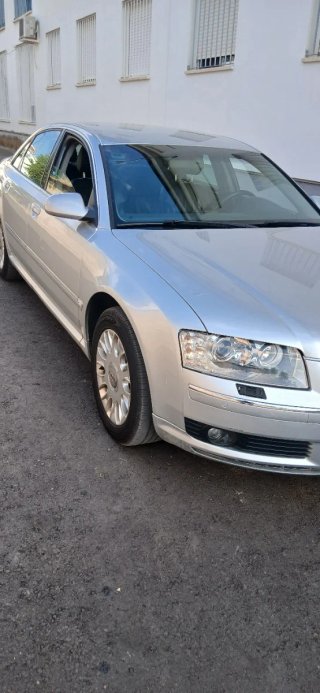 Audi A8 2004