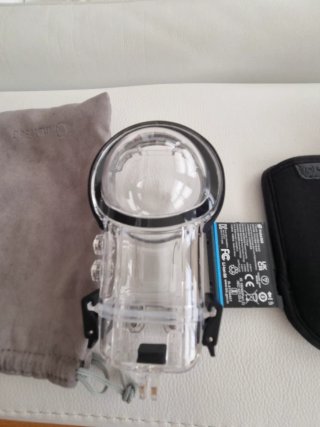 Insta360 X3 + Carcasa Buceo + 2 Baterías