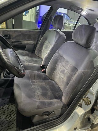 RENAULT MEGANE 🟡 1.6 110cv 25000km!!!!!!! NUEVO