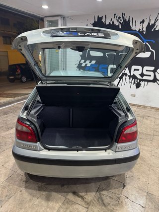 RENAULT MEGANE 🟡 1.6 110cv 25000km!!!!!!! NUEVO