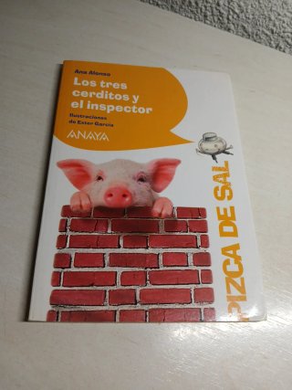 Los tres cerditos y el inspector