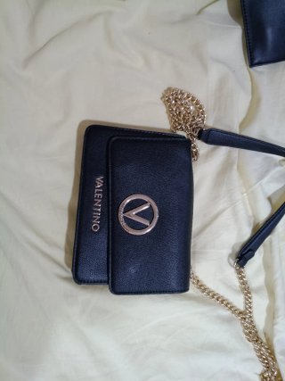 Borsa Valentino nera con catena oro