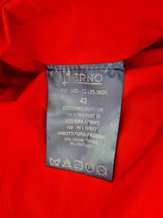 Chaqueta Herno plumón ultraligera reversible.