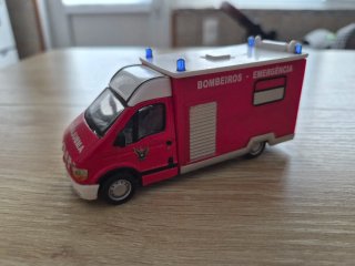 Ambulância Bombeiros Portugal Burago