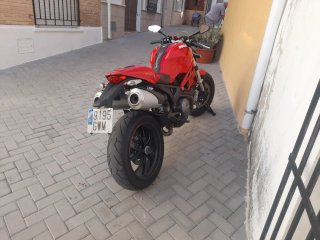Ducati Monster Roja