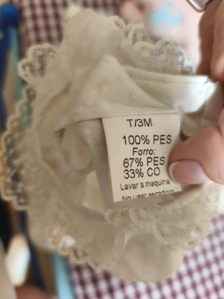 Faldón de bautizo blanco con zapatos y rebeca
