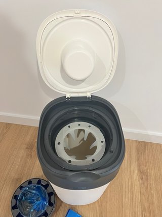 Papelera de pañales Tommee Tippee