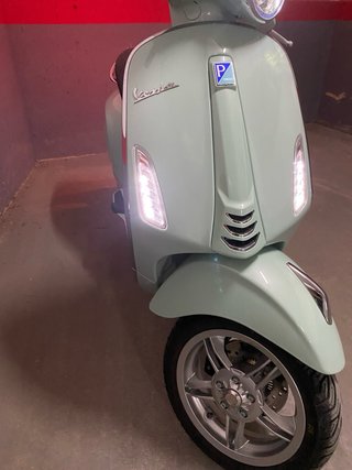 Vespa Primavera 125 Verde. Con solo 156 km
