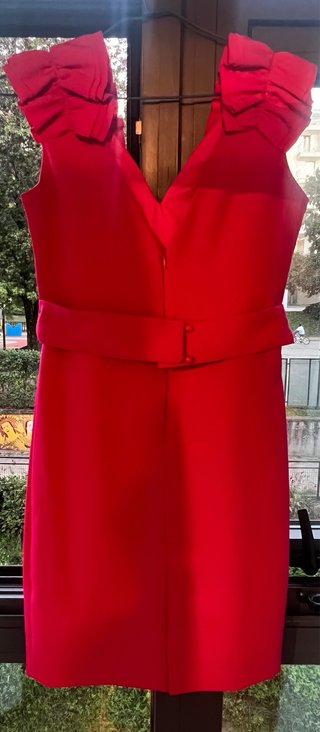 Vestido rosa con volantes para evento