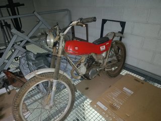 Montesa Cota 49 Trial Roja