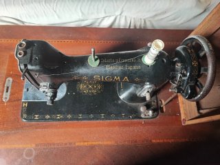 Máquina de coser antigua Sigma