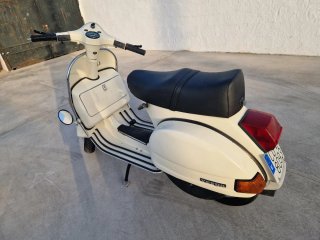 Vespa Beige Clásica ,itv en vigor asta mayo 2028