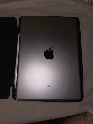 Apple iPad 9.7 2018 + Apple pencil