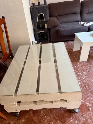 Mesa de centro de madera y cristal