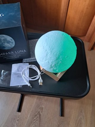 Lámpara Luna LED con Mando a Distancia