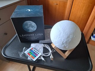 Lámpara Luna LED con Mando a Distancia
