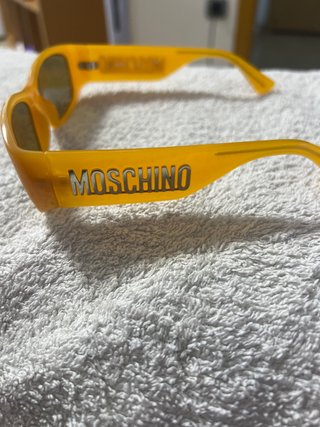 Gafas de sol Moschino amarillas