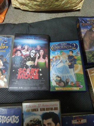 14 Películas VHS Variadas