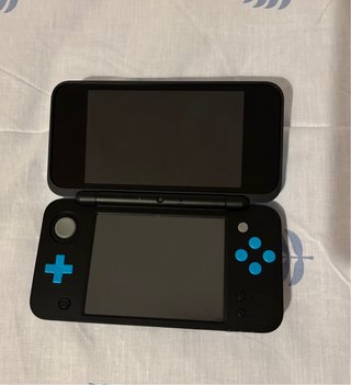 Nintendo 2DS XL