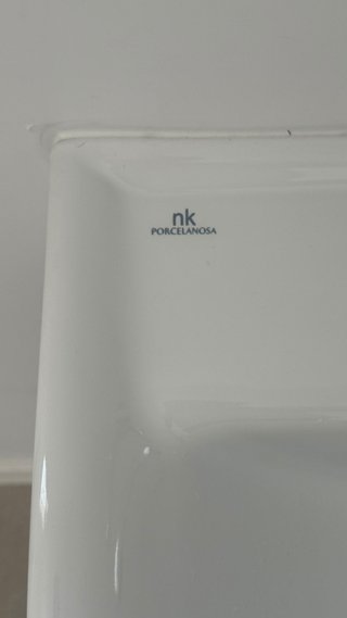 Lavabo de pie blanco con pedestal