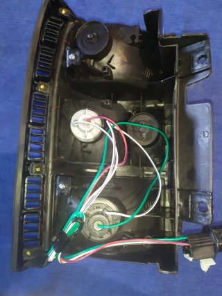Piloto trasero derecho Montero V20